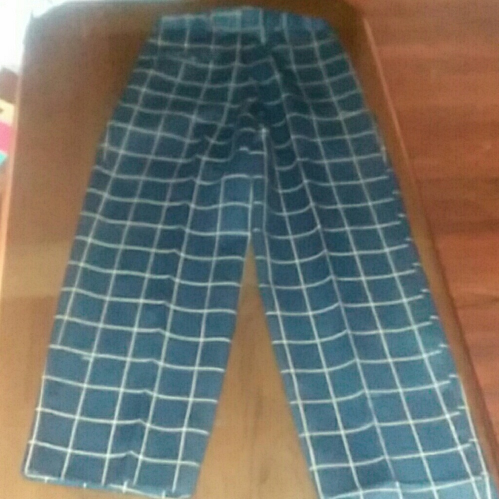 Suit - Picture 2 of 4